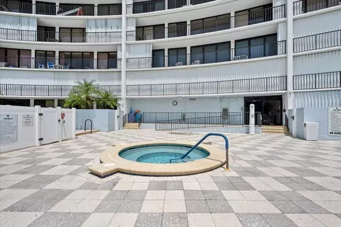 Exterior - 1300 S State Hwy A1a, Jupiter, FL 33477 photo 4 of 6