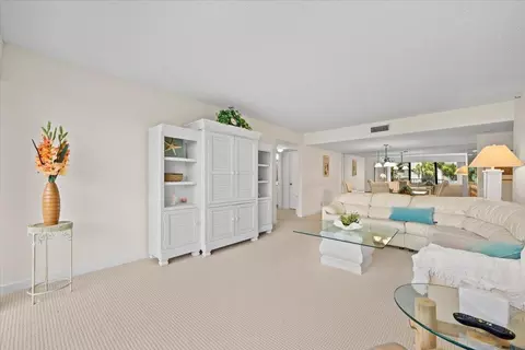 Living - 1300 S State Hwy A1a, Jupiter, FL 33477 photo 3 of 5