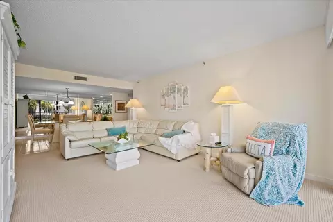 Living - 1300 S State Hwy A1a, Jupiter, FL 33477 photo 4 of 5