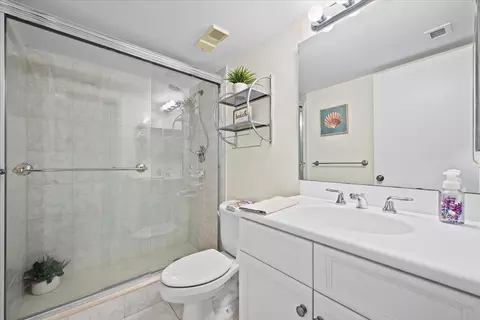 Bath - 1300 S State Hwy A1a, Jupiter, FL 33477 photo 3 of 3