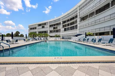 Exterior - 1300 S State Hwy A1a, Jupiter, FL 33477 photo 3 of 6