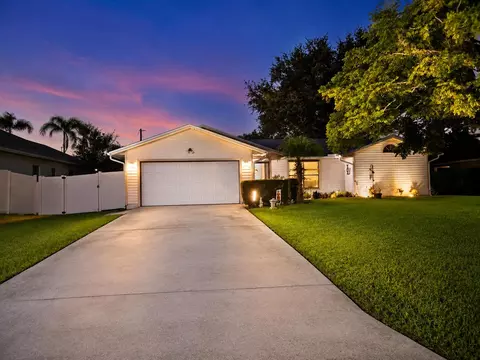 1712 SW Starman Ave, Port Saint Lucie, FL 34953