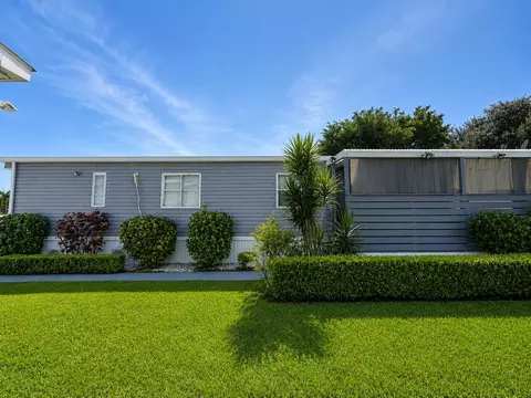 3965 Sheraton Cir, Boynton Beach, FL 33436