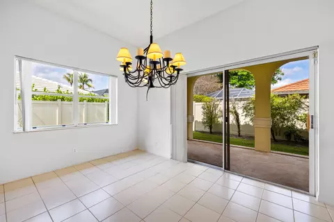 Dining - 18951 Painted Leaf Ct, Jupiter, FL 33458 photo 2 of 2