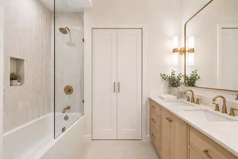 Bath - 18951 Painted Leaf Ct, Jupiter, FL 33458 photo 6 of 8
