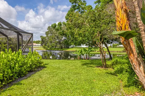 Exterior - 18951 Painted Leaf Ct, Jupiter, FL 33458 photo 7 of 9