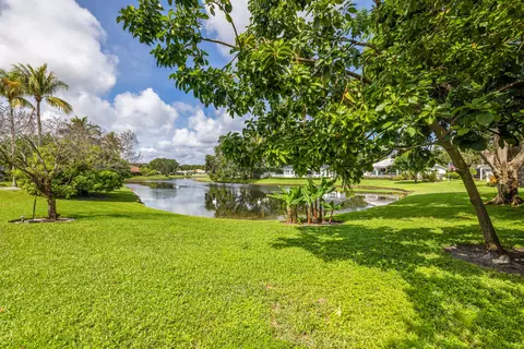 Exterior - 18951 Painted Leaf Ct, Jupiter, FL 33458 photo 8 of 9
