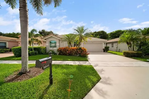 9846 Harbour Lake Cir, Boynton Beach, FL 33437