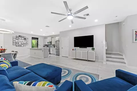 405 NW 17th St, Fort Lauderdale, FL 33311