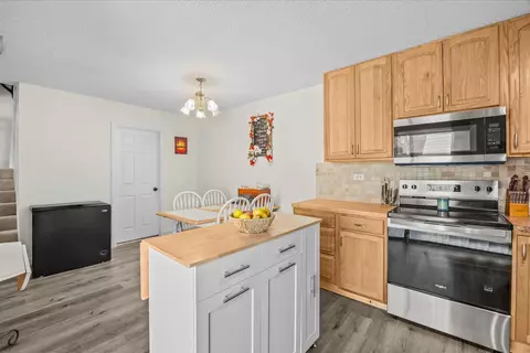 Kitchen - 3124 SE Brook St, Stuart, FL 34997 photo 6 of 6