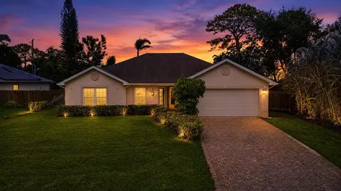 381 NE Surfside Ave, Port Saint Lucie, FL 34983