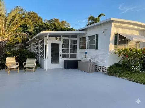 4084 Bougainvillea Rd W, Boynton Beach, FL 33436