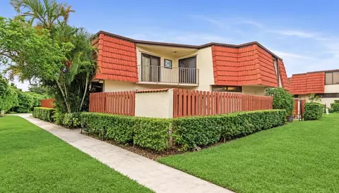 3874 Victoria Dr, West Palm Beach, FL 33406