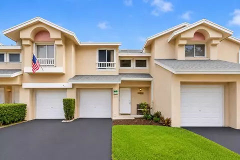 2269 Discovery Cir W, Deerfield Beach, FL 33442