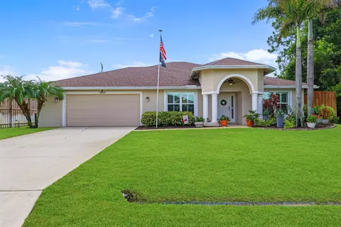 3957 SW Helmlinger St, Port Saint Lucie, FL 34953