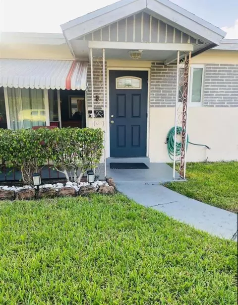661 SW 29th Ter #ROOM 3, Fort Lauderdale, FL 33312
