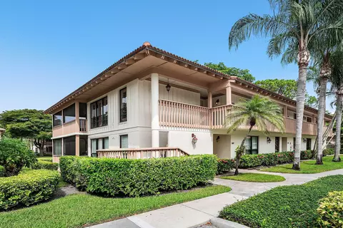 523 Brackenwood Pl, Palm Beach Gardens, FL 33418