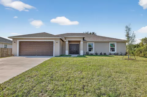2826 SW South Calabria Cir, Port Saint Lucie, FL 34953