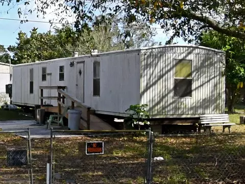 1200 W Joy Ln, Fort Pierce, FL 34945