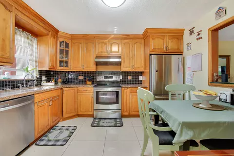 211 S Hollybrook Dr #107, Pembroke Pines, FL 33025