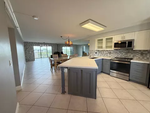 2215 Cypress Island Dr #505, Pompano Beach, FL 33069