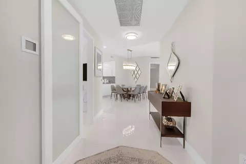 15811 Collins Ave #2207, Sunny Isles Beach, FL 33160