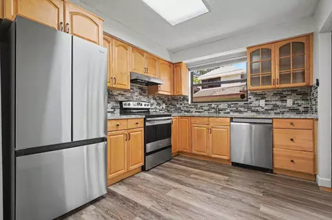 3405 Emerald Oaks Dr, Hollywood, FL 33021