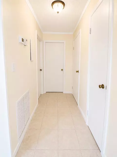 Entry Way - 1095 Chobee Loop, Okeechobee, FL 34974 photo 1 of 1