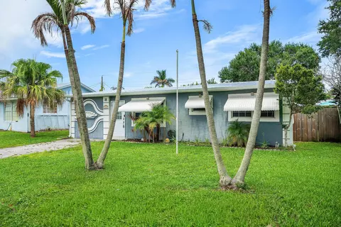 Exterior - 5709 SE Indigo Ave, Stuart, FL 34997 photo 1 of 7