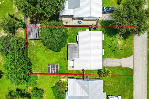 View/Area - 5709 SE Indigo Ave, Stuart, FL 34997 photo 2 of 4