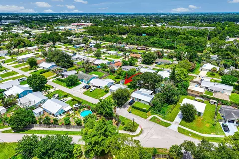 View/Area - 5709 SE Indigo Ave, Stuart, FL 34997 photo 3 of 4