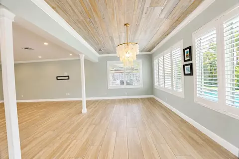 Dining - 2832 NE 34th St, Lighthouse Point, FL 33064 photo 3 of 3