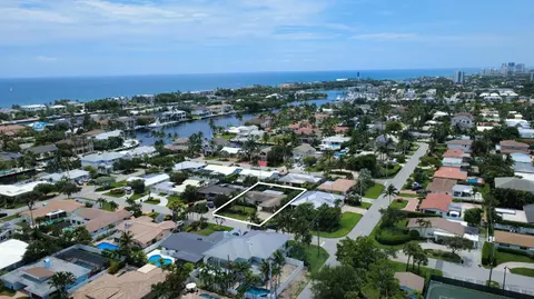 View/Area - 2832 NE 34th St, Lighthouse Point, FL 33064 photo 8 of 9