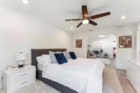 Bedroom - 2205 NE 30th St, Lighthouse Point, FL 33064 photo 4 of 6