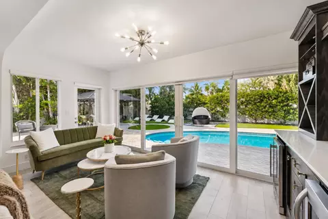Living - 2205 NE 30th St, Lighthouse Point, FL 33064 photo 1 of 3