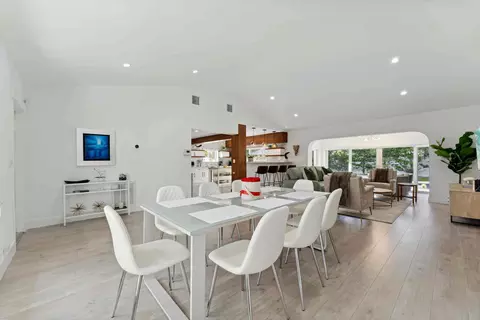 Dining - 2205 NE 30th St, Lighthouse Point, FL 33064 photo 1 of 2