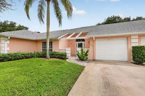 873 Lake Orchid Cir, Vero Beach, FL 32962