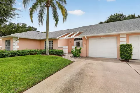 873 Lake Orchid Cir, Vero Beach, FL 32962