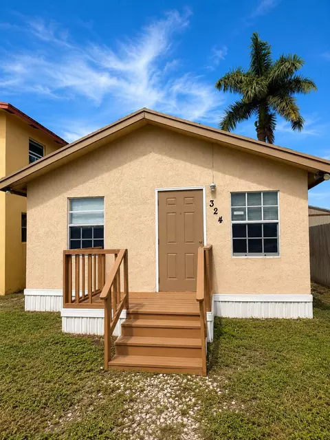 324 SW 8th St, Belle Glade, FL 33430