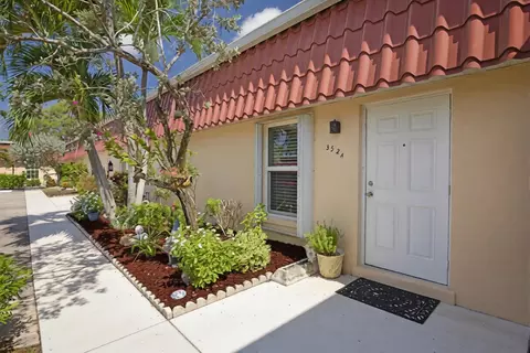 352 Covered Bridge Blvd #A, Greenacres, FL 33467