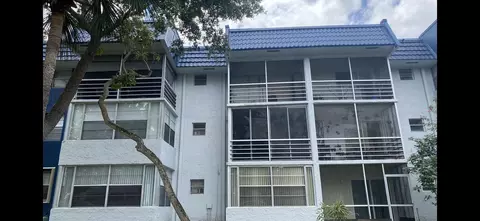 3160 Holiday Springs Blvd #7-311, Margate, FL 33063