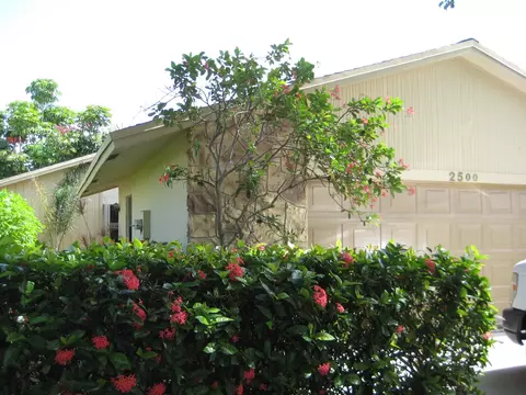 2500 NW 10th St, Delray Beach, FL 33445