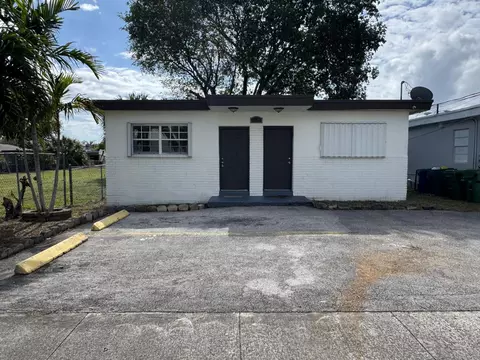 1042 Foster Rd, Hallandale Beach, FL 33009