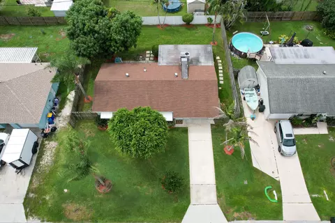 View/Area - 2038 SE Monroe St, Stuart, FL 34997 photo 5 of 7