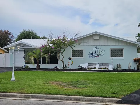 807 Grandview Blvd, Fort Pierce, FL 34982