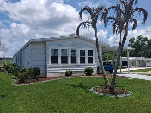 8530 Lidflower Ct, Port Saint Lucie, FL 34952