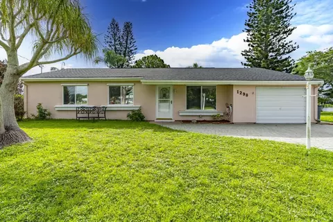 1298 SE Rickenbacker Ter, Port Saint Lucie, FL 34952