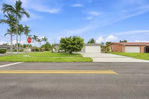 8481 NW 24th St, Sunrise, FL 33322