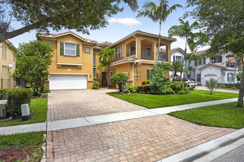 742 Cresta Cir, West Palm Beach, FL 33413