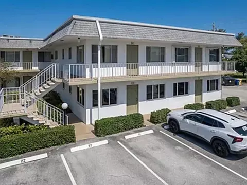 2920 Cynthia Ln #202, Lake Worth Beach, FL 33461